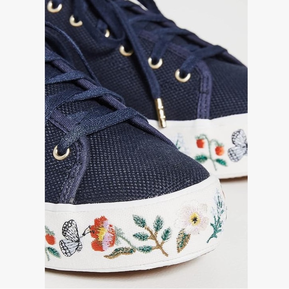 Ked’s X Rifle Paper Co Triple Kick Strawberry Fields Navy Lace Up Sneakers - Picture 13 of 13